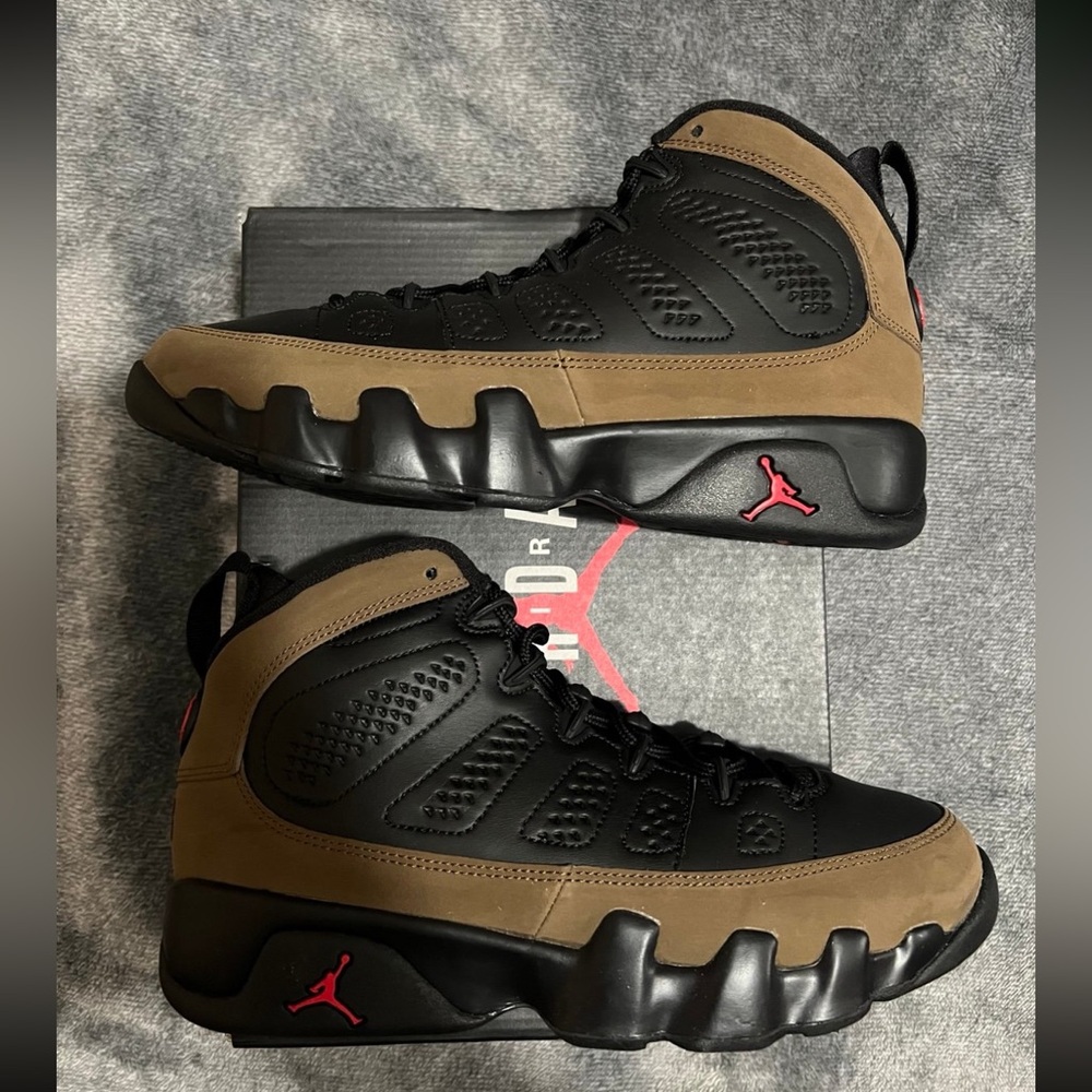 Jordan 9 Olive - Picture 4 of 4